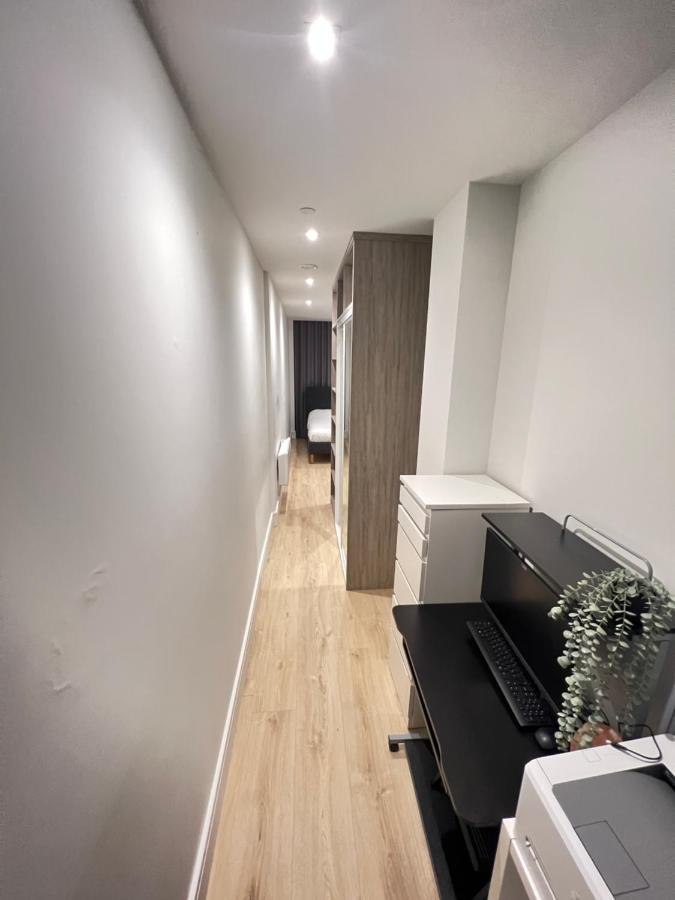 London Heathrow Airport Apartment Voyager House Terminal 12345 - Ev Electric And Parking Available Ґіллінґдон Екстер'єр фото