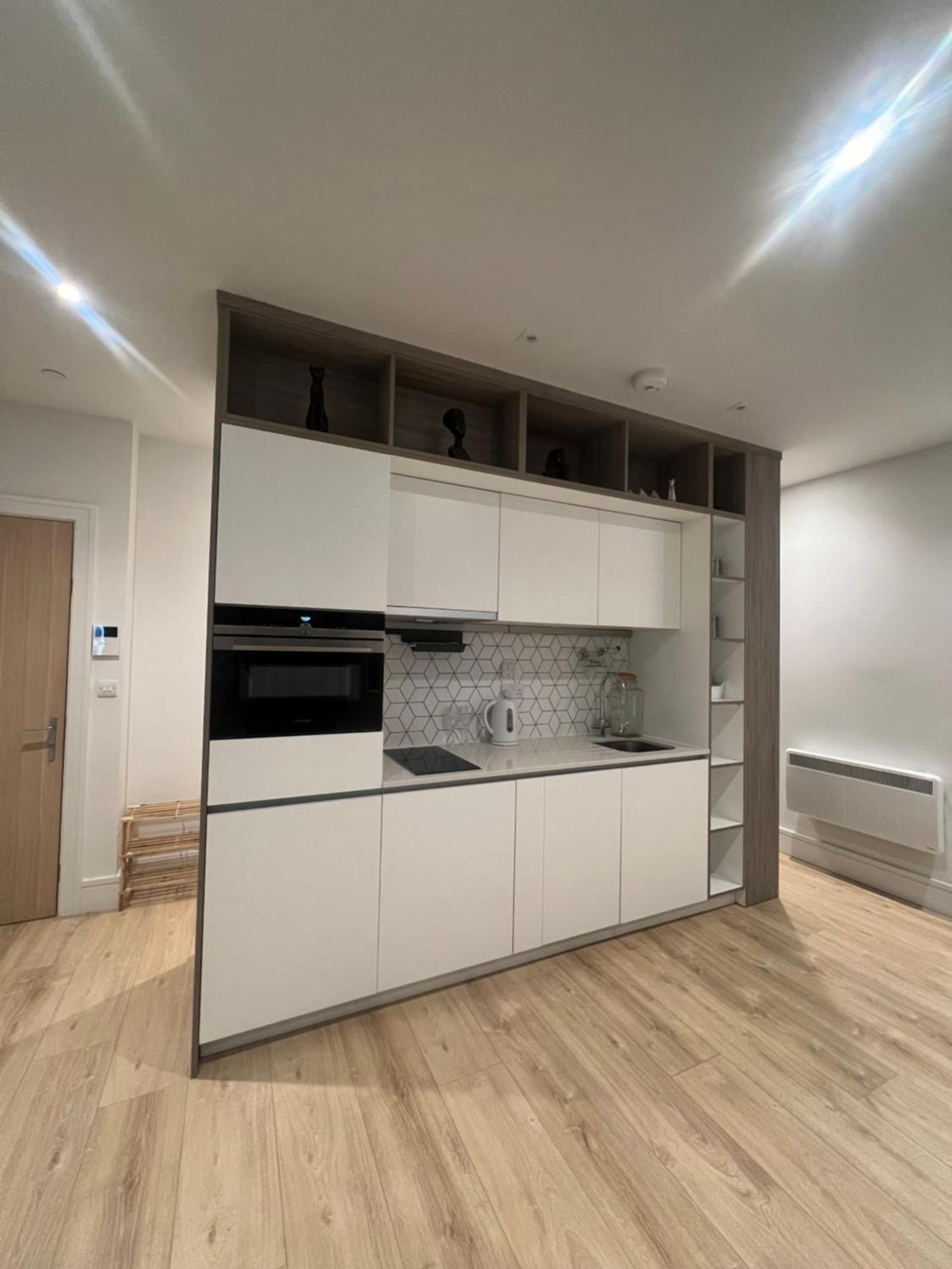 London Heathrow Airport Apartment Voyager House Terminal 12345 - Ev Electric And Parking Available Ґіллінґдон Екстер'єр фото